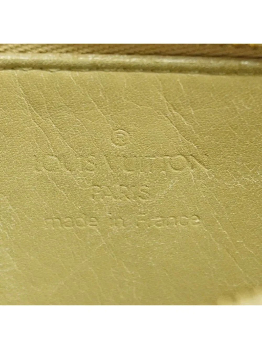 Louis Vuitton Pouch Vernis Lexington Beige